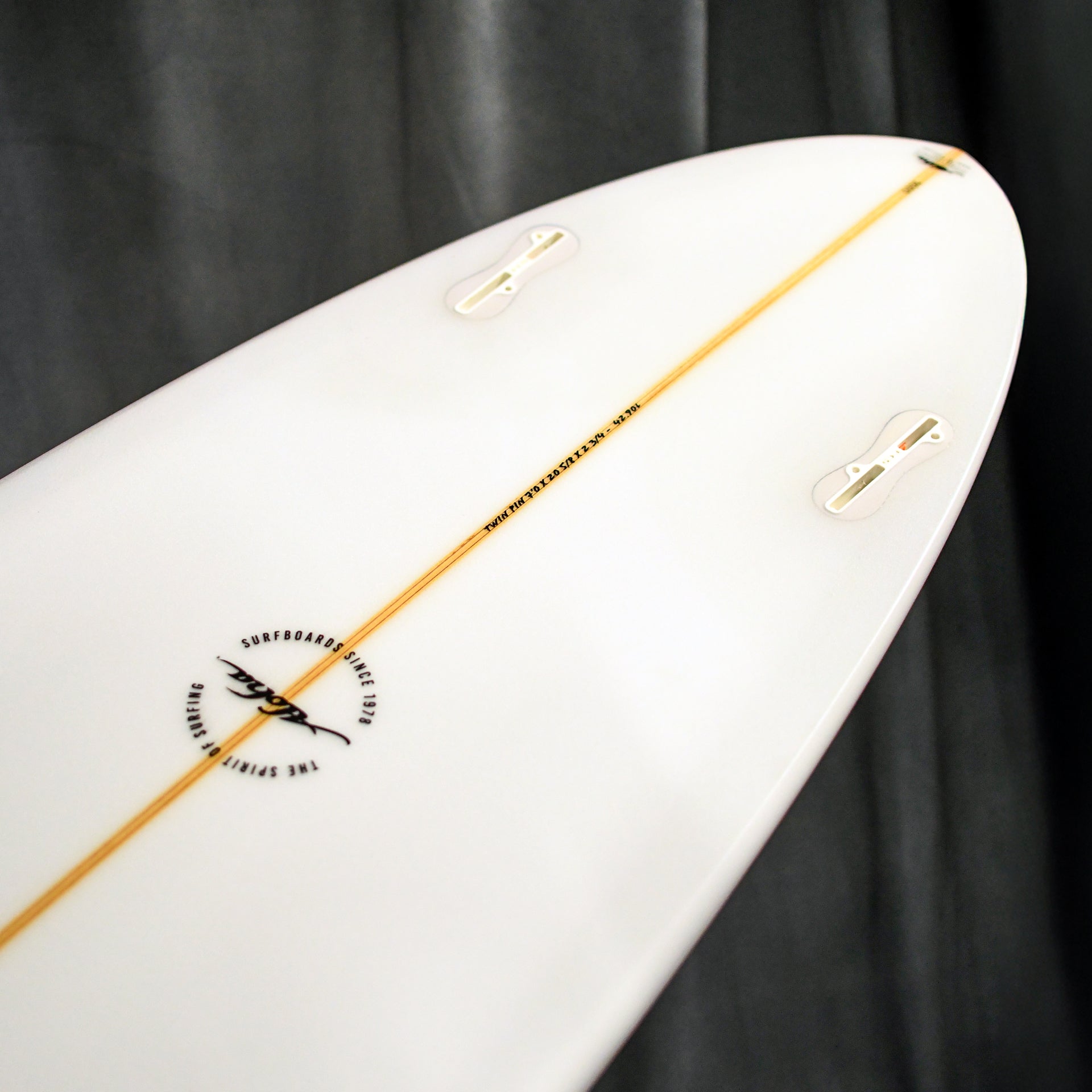 Aloha Twin Pin PU Tint Polish Surfboard 3F (FCSII) - Sky