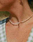Pineapple Island Pasir Mother of Pearl Golden Hour Necklace - White/Gold