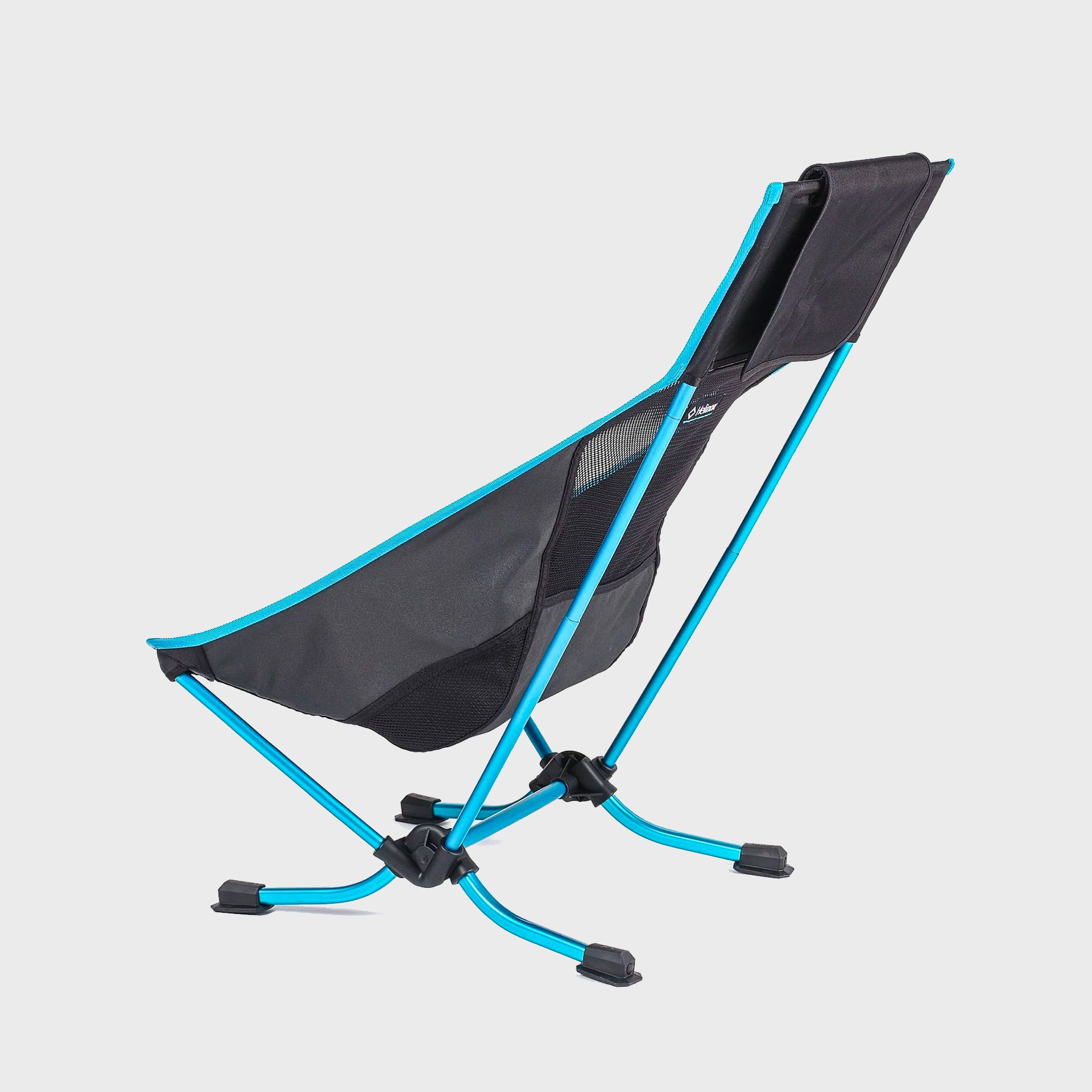 Helinox Beach Chair - Black/Cyan Blue - ManGo Surfing