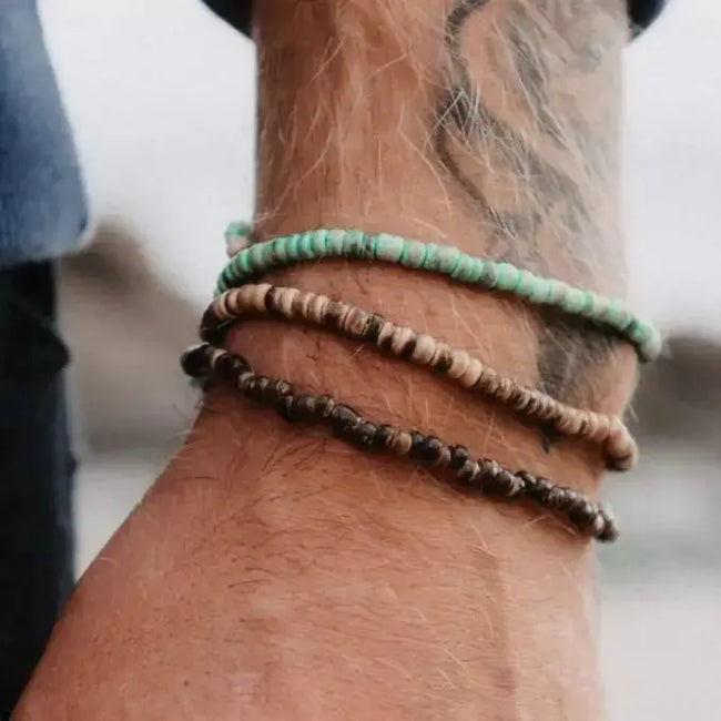 Pineapple Island Coconut Wood Beaded Beach Bracelet - Black
