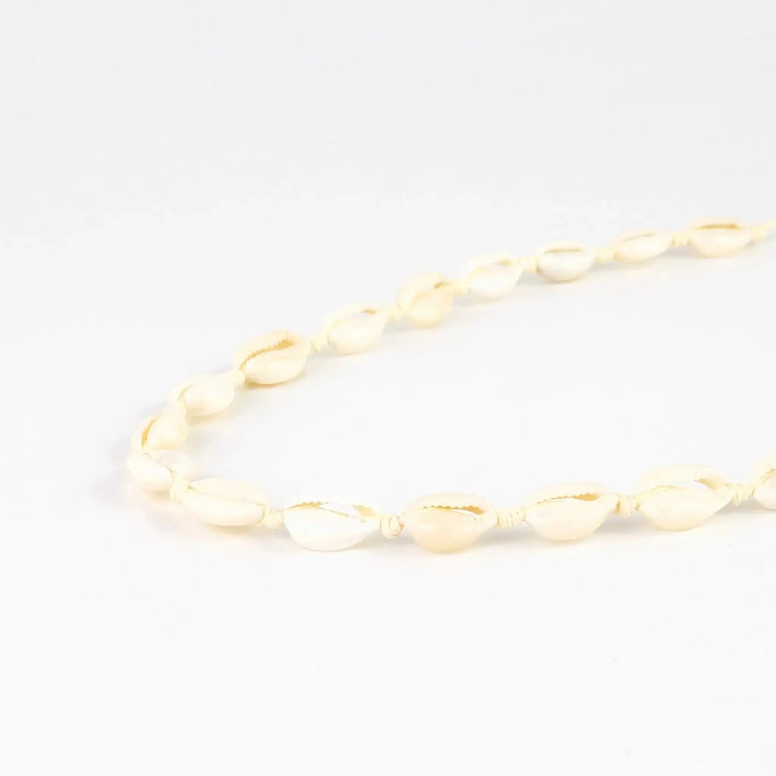 Pineapple Island Livadi Cowrie Shell Choker Necklace - Cream
