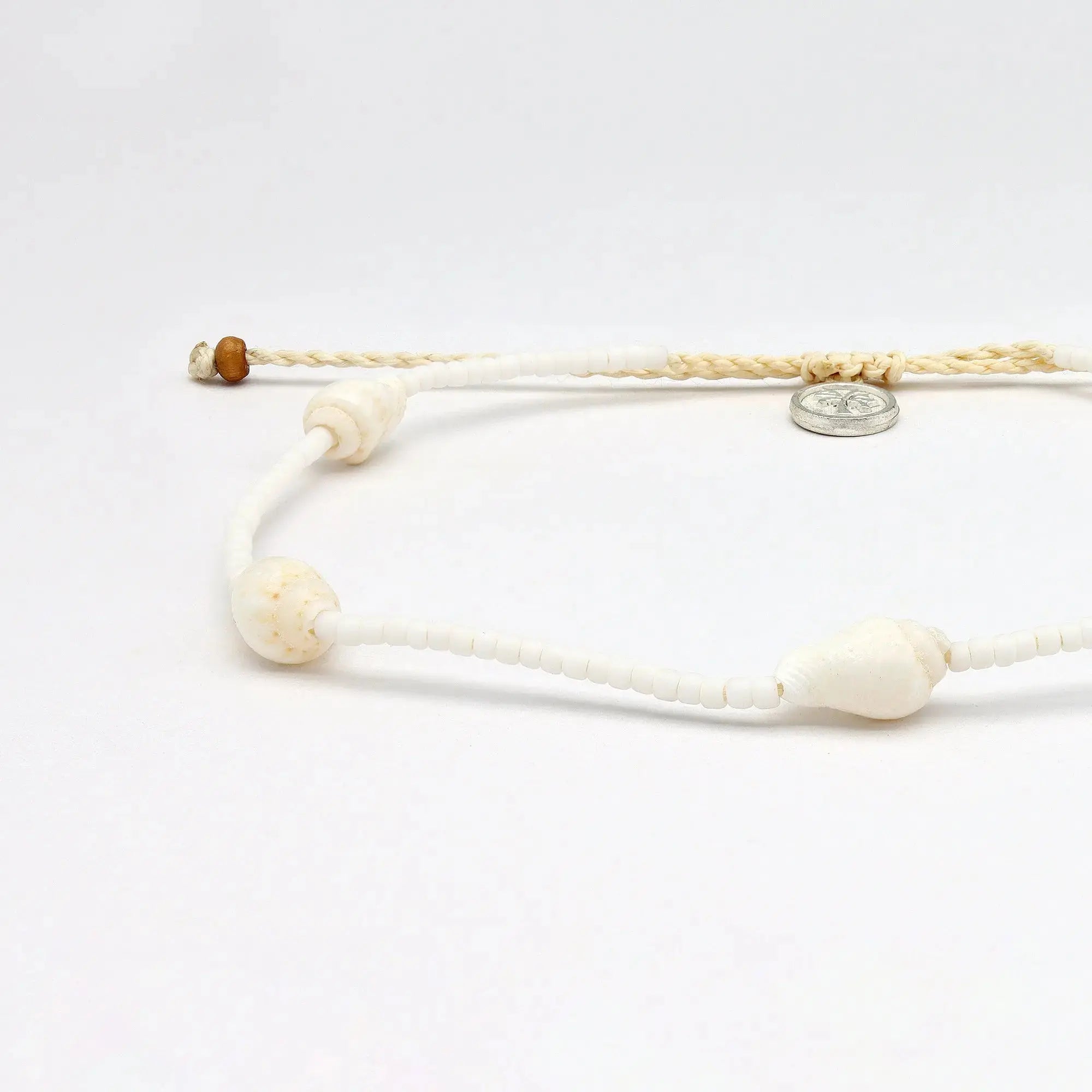Pineapple Island Giada Rahayu Shell Beaded Surf Anklet - White