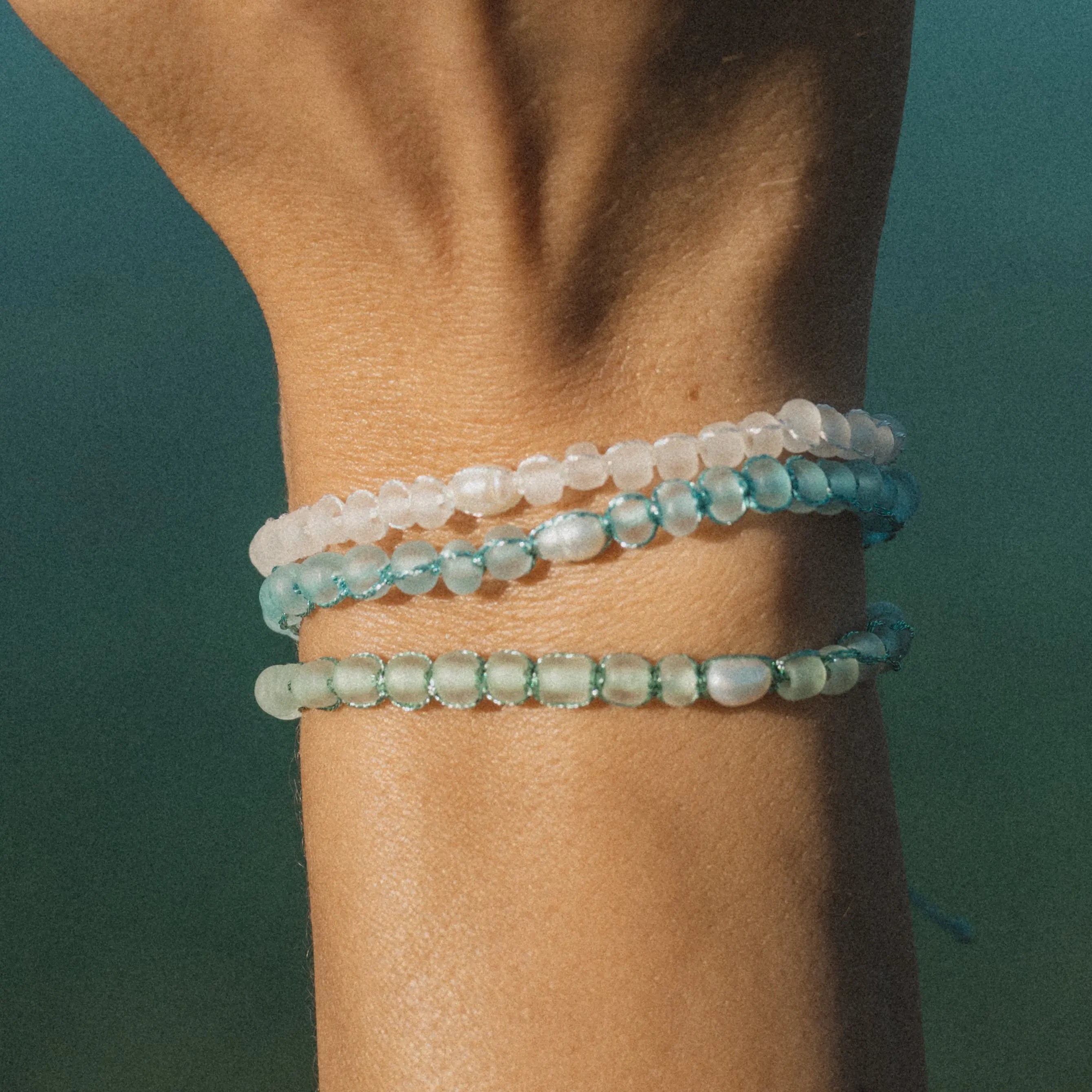 Pineapple Island Oluolu Glitter Cord Beaded Bracelet - Ice