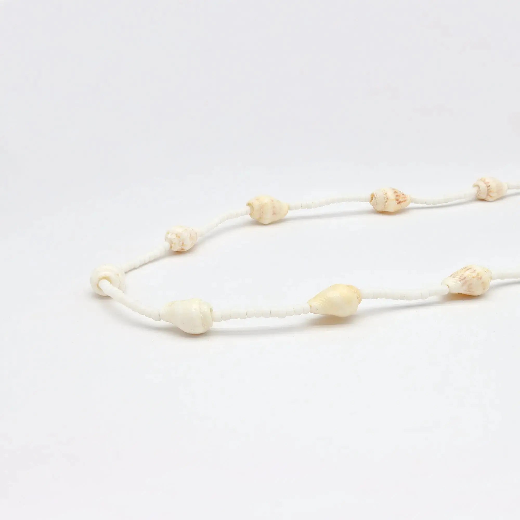 Pineapple Island Giada Rahayu Shell Beaded Necklace - White