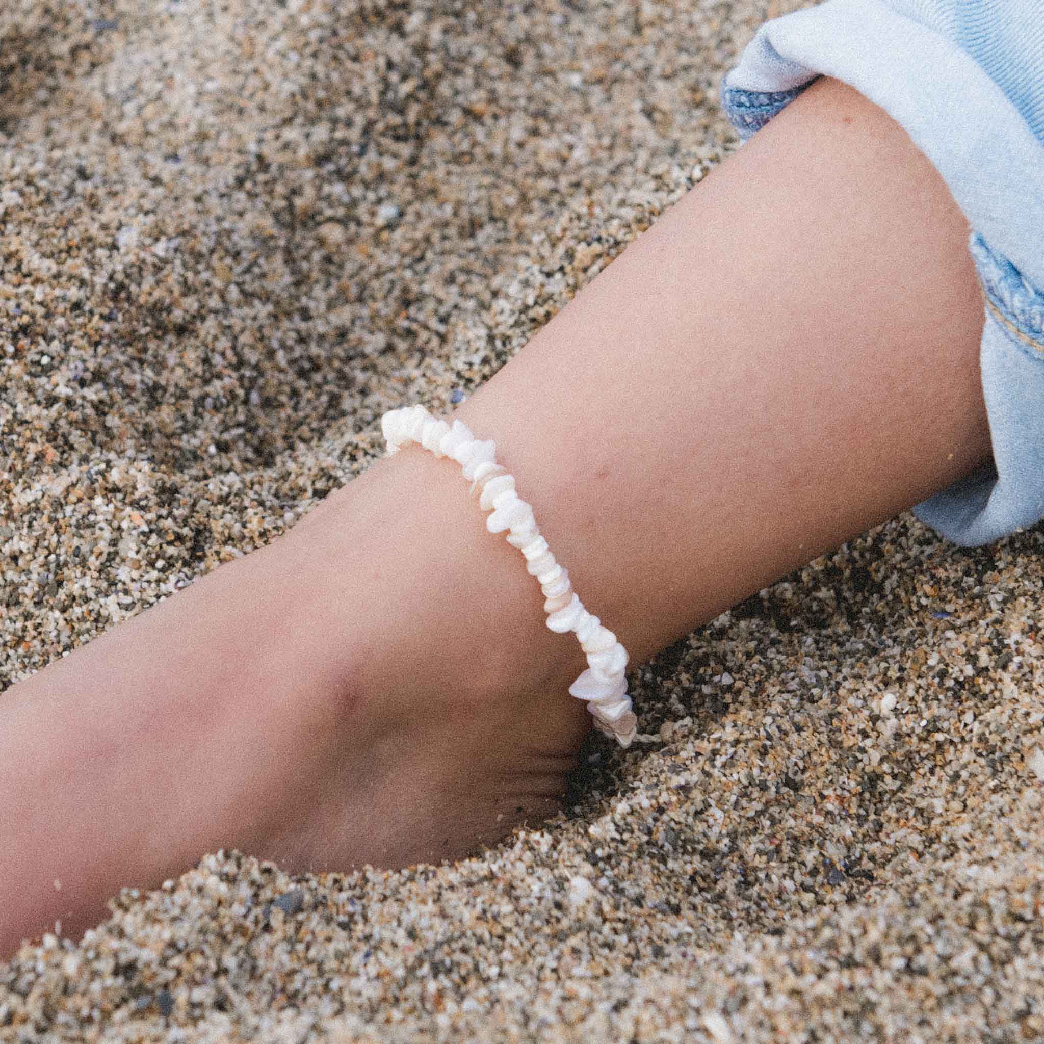 Pineapple Island Canggu Puka Shell Surfer Anklet - Cream