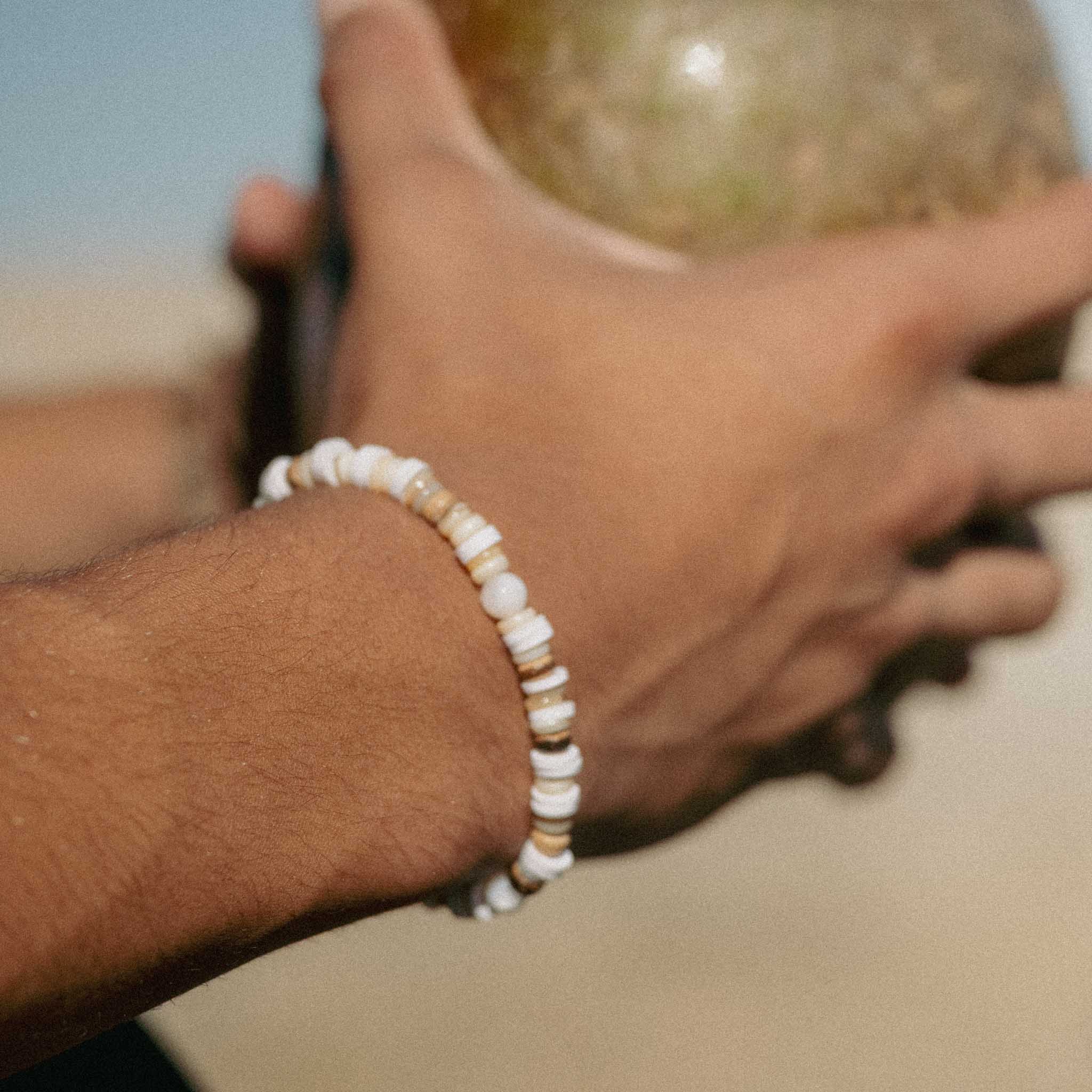 Pineapple Island Whitecaps Elasticated Shell Bracelet - White/Natural