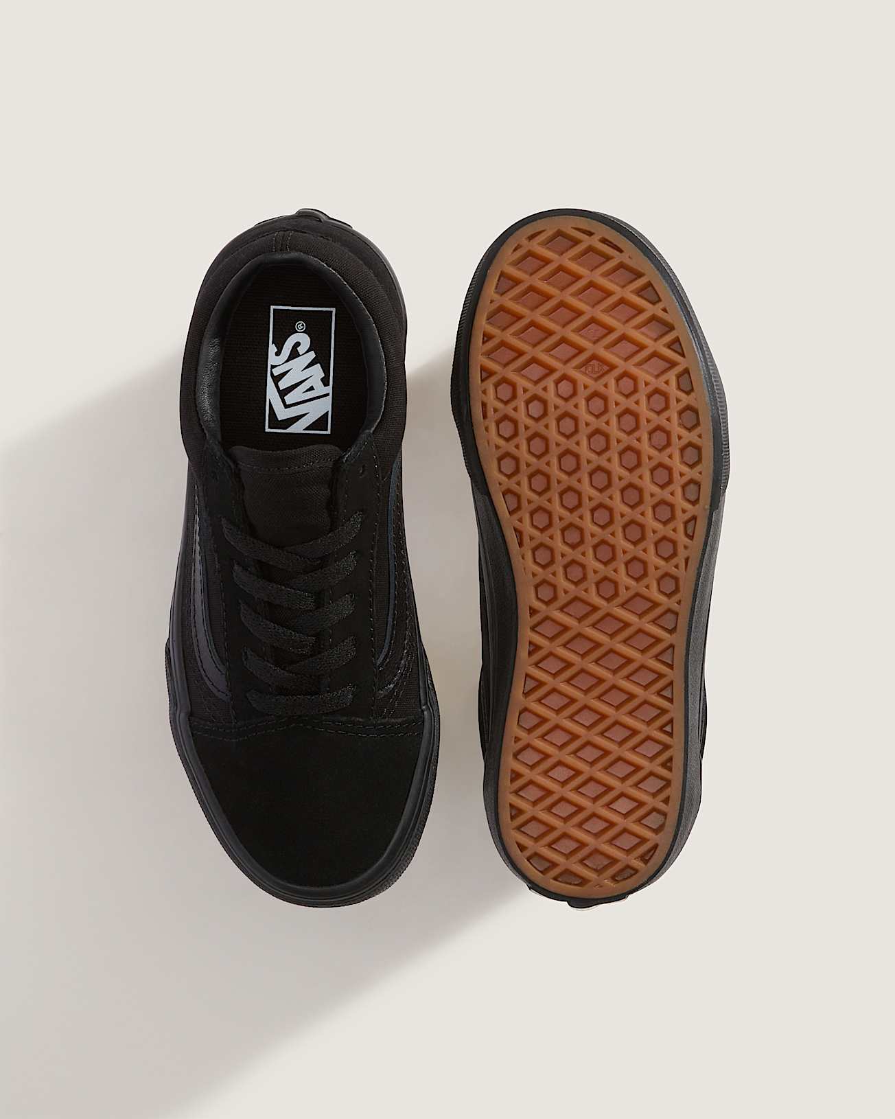 Vans Kids Old Skool Shoes (4-8 years) - Black/Black - ManGo Surfing