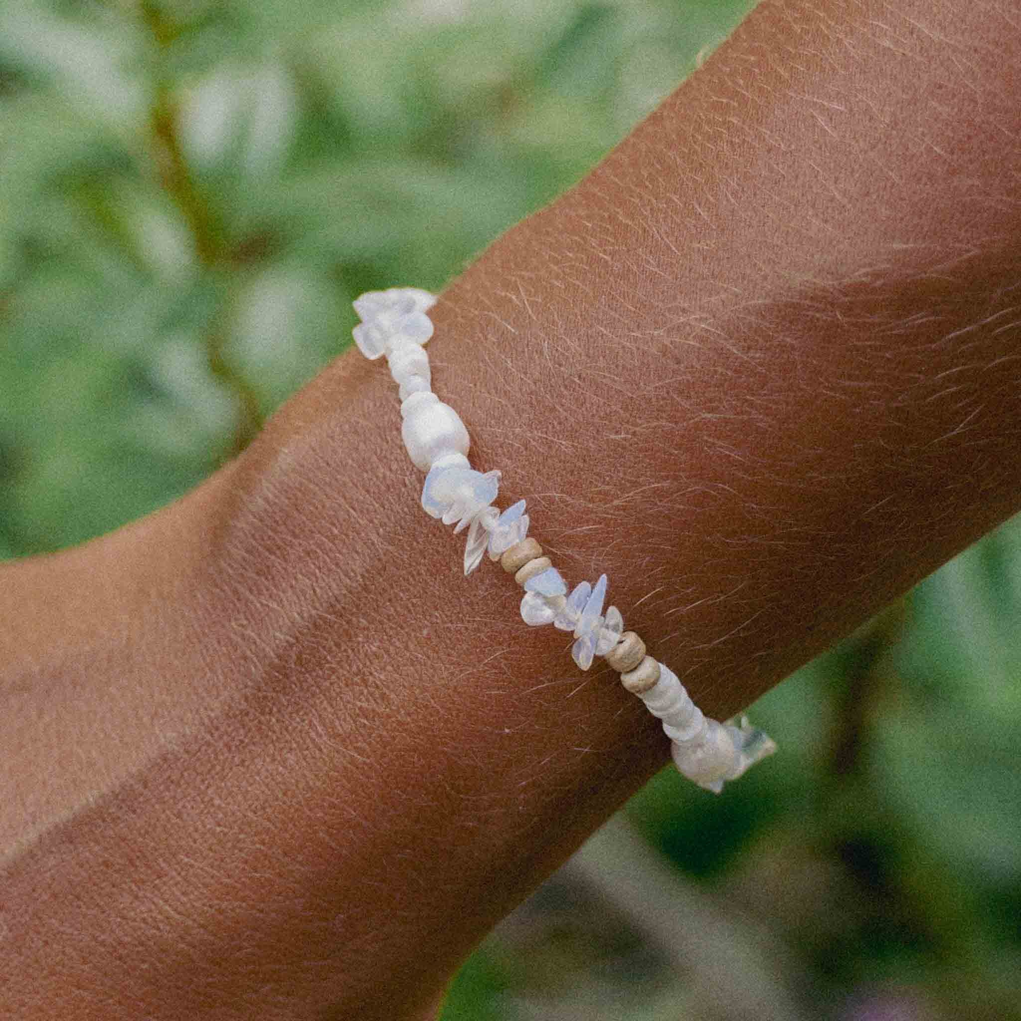 Pineapple Island Love is Here Natural Stone, Pearl &amp; Shell Bracelet - White/Beige