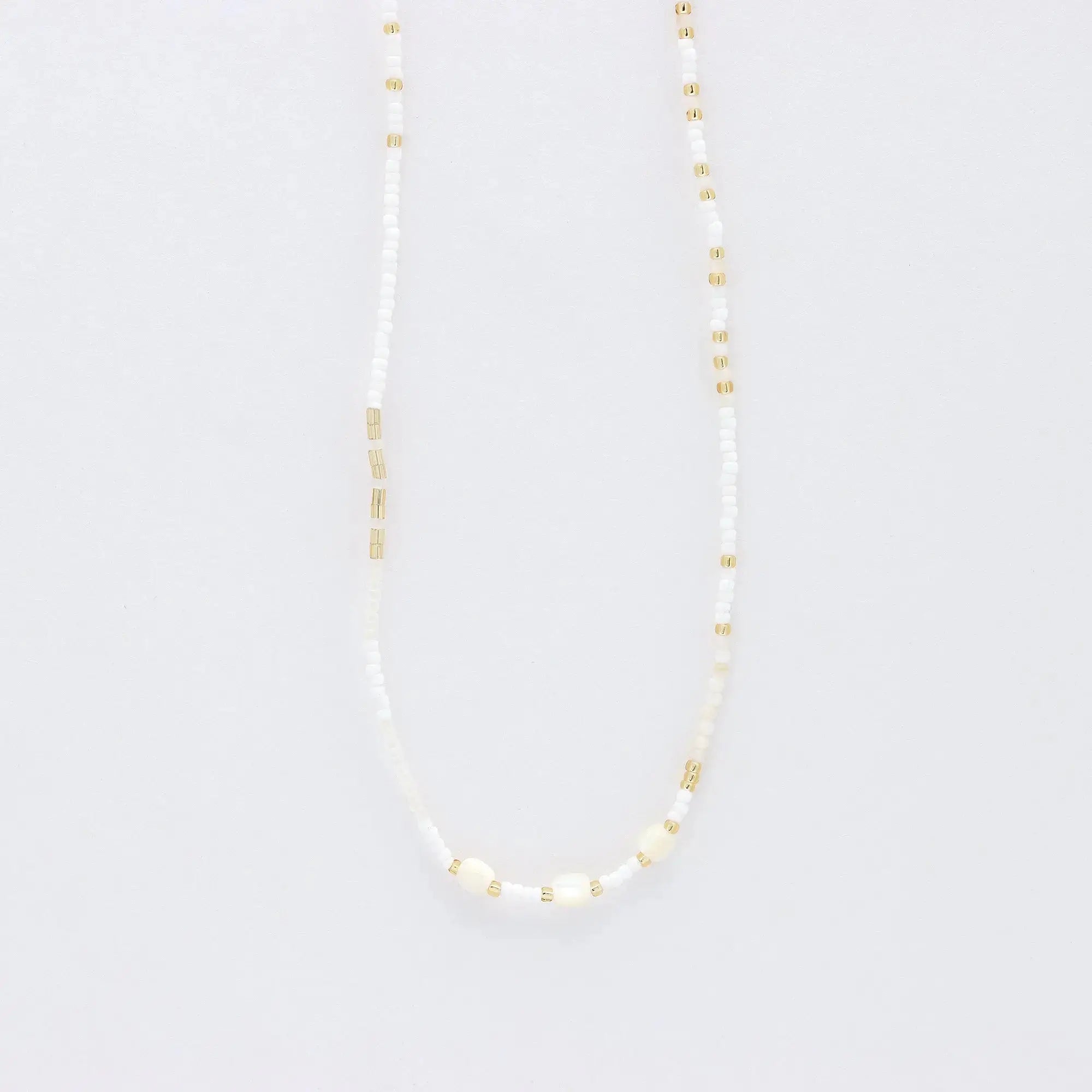 Pineapple Island Pasir Mother of Pearl Golden Hour Necklace - White/Gold