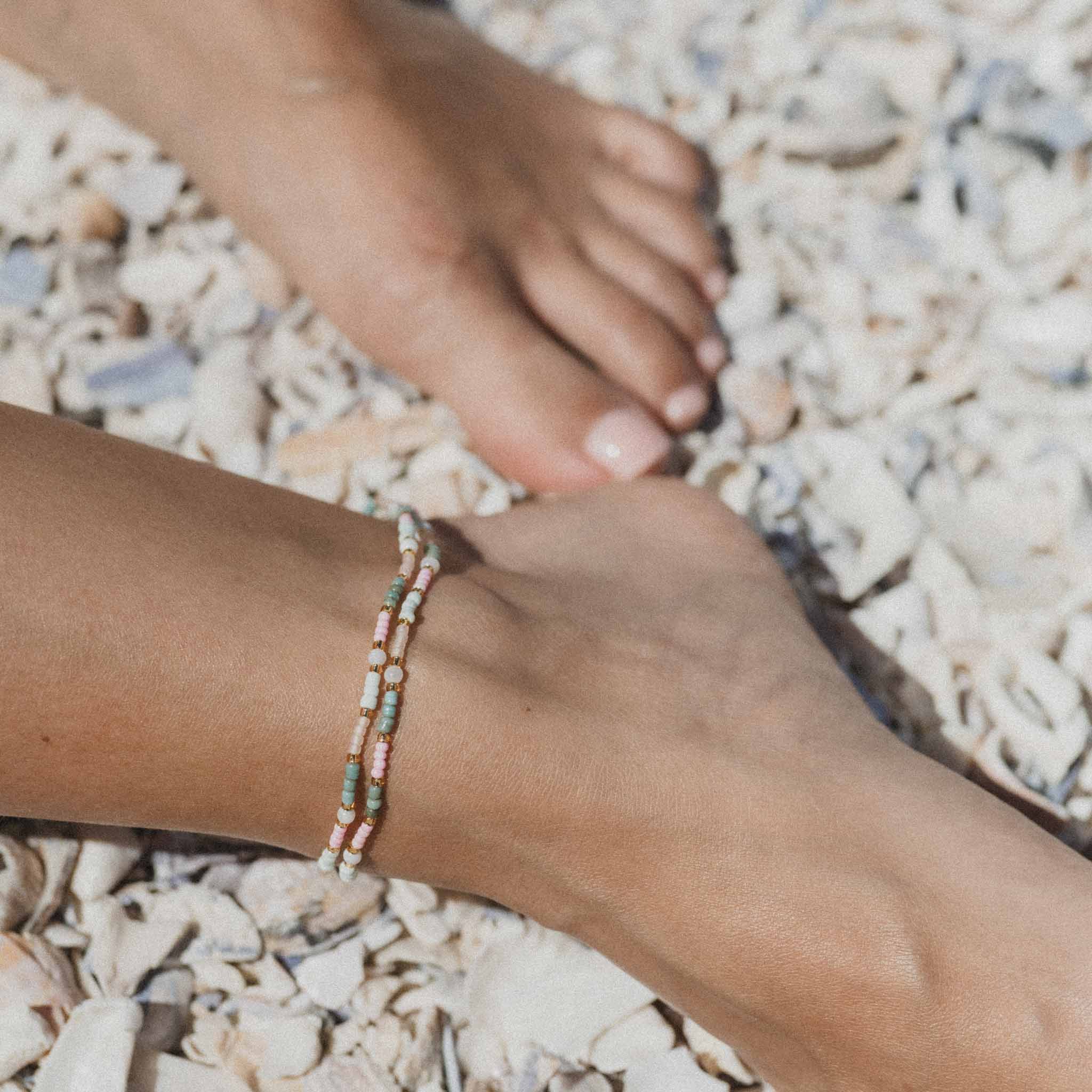 Pineapple Island Kemboja Pastel Endless Summer Anklet - Pink/Turquoise/White