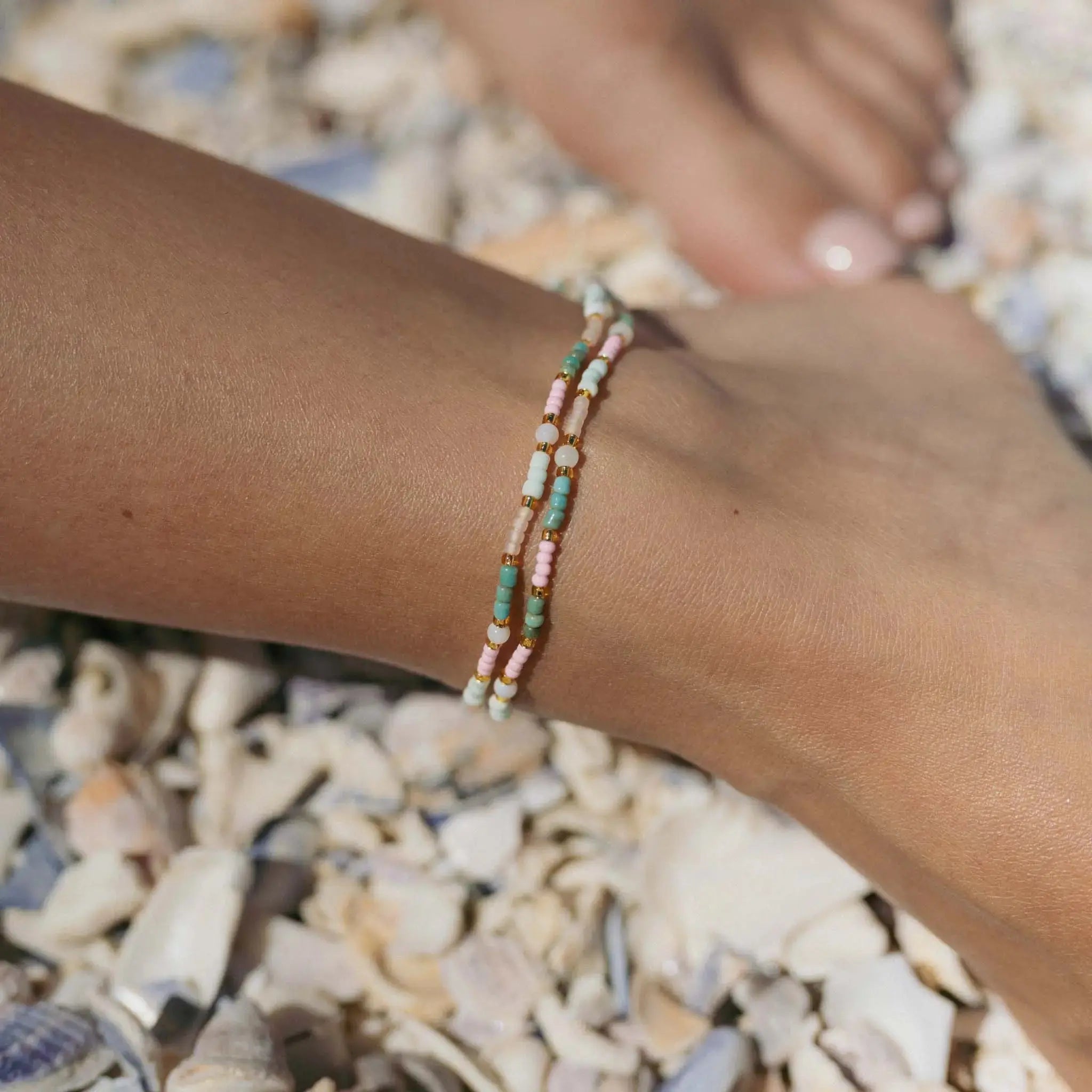 Pineapple Island Kemboja Pastel Endless Summer Anklet - Pink/Turquoise/White