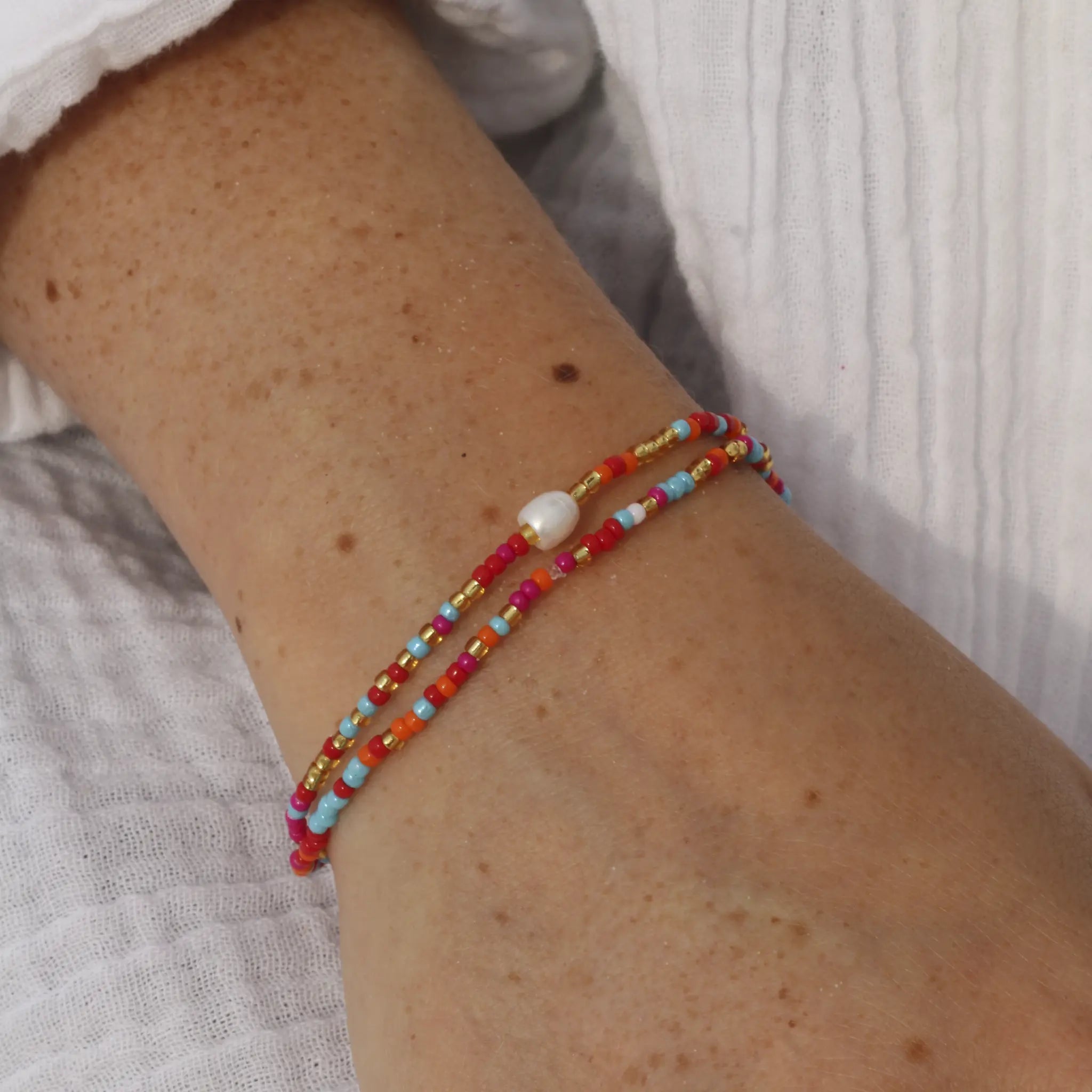 Pineapple Island Senja Pink Golden Hour Beaded Bracelet - Red/Pink