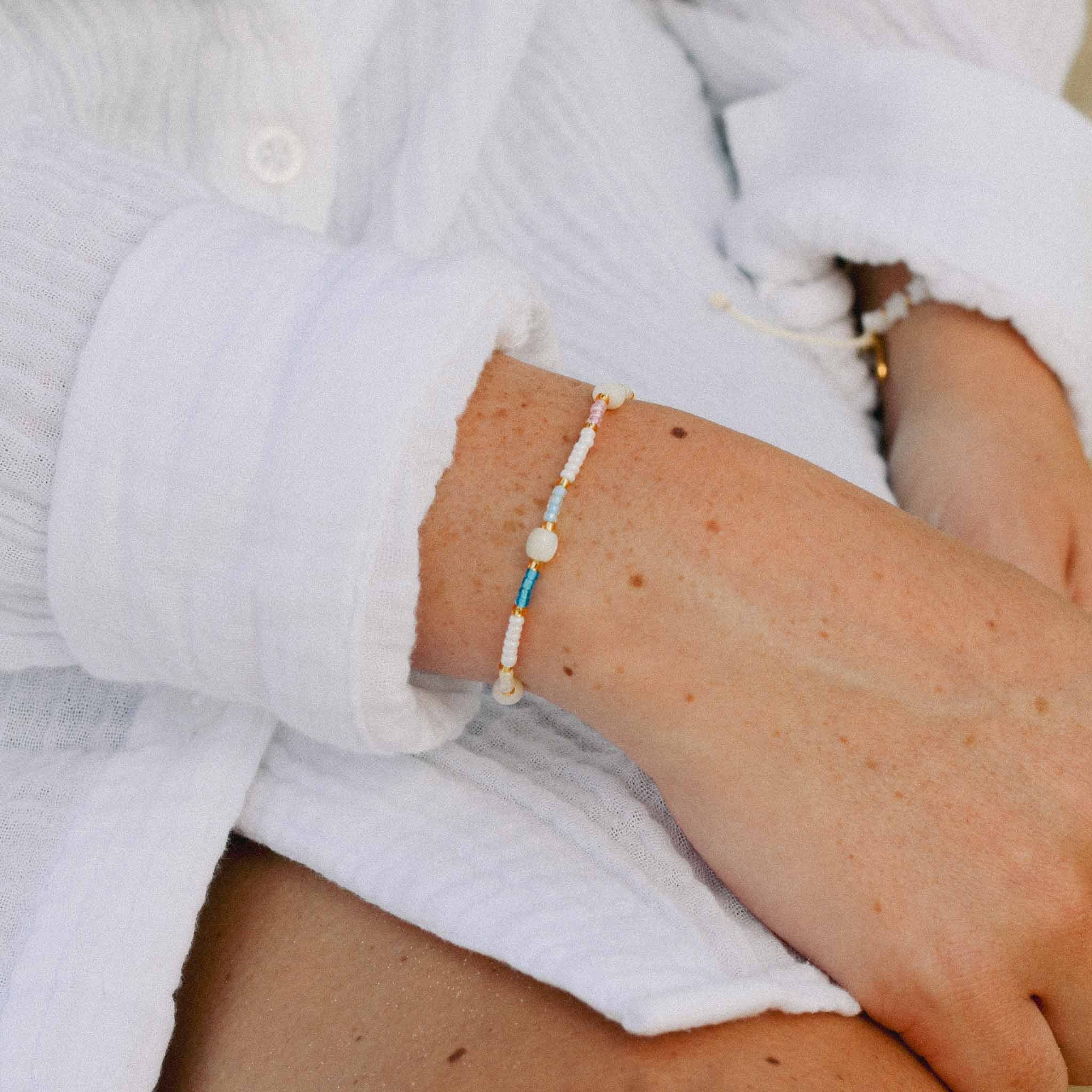 Pineapple Island Horison Golden Hour Beaded Bracelet - Pastel/White