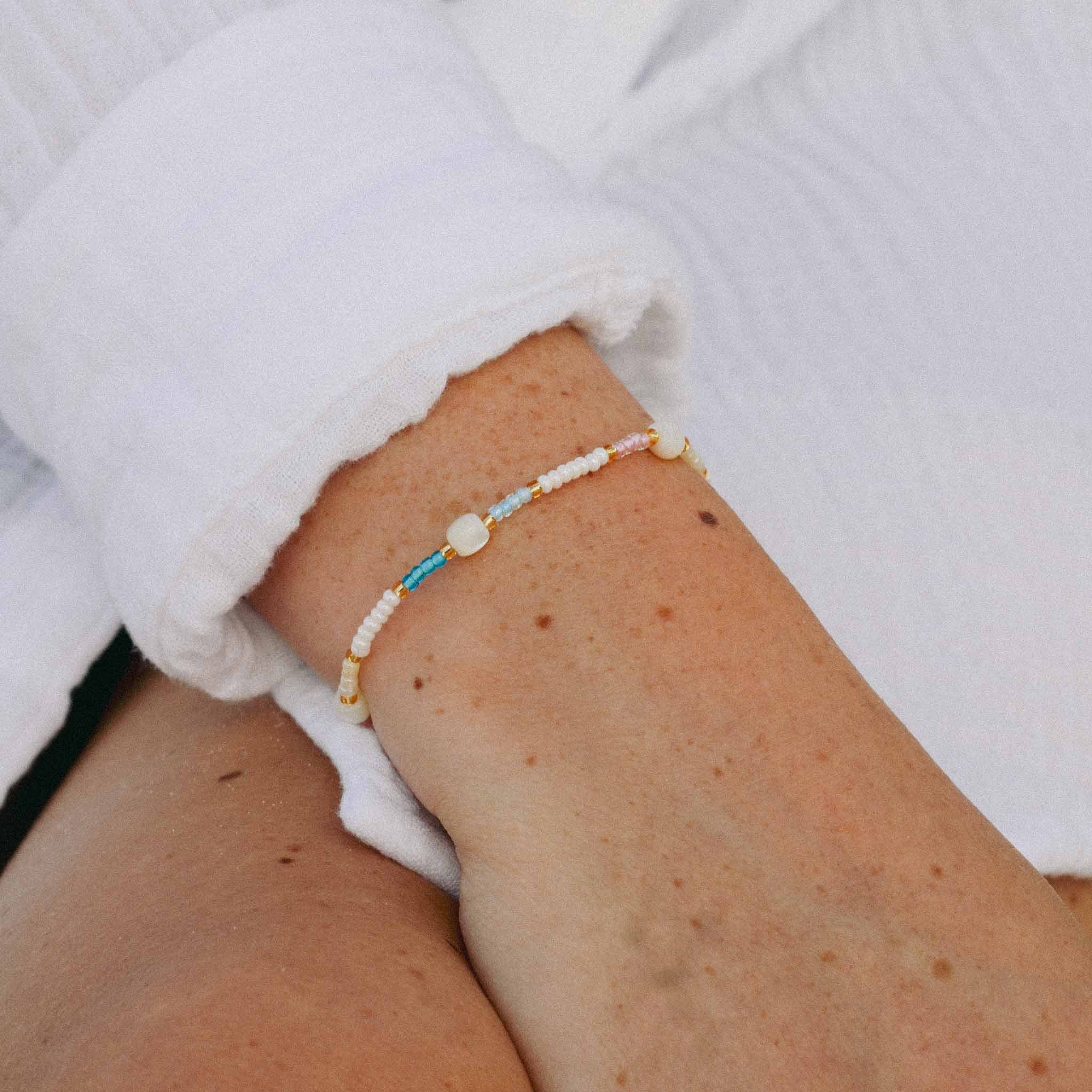 Pineapple Island Horison Golden Hour Beaded Bracelet - Pastel/White