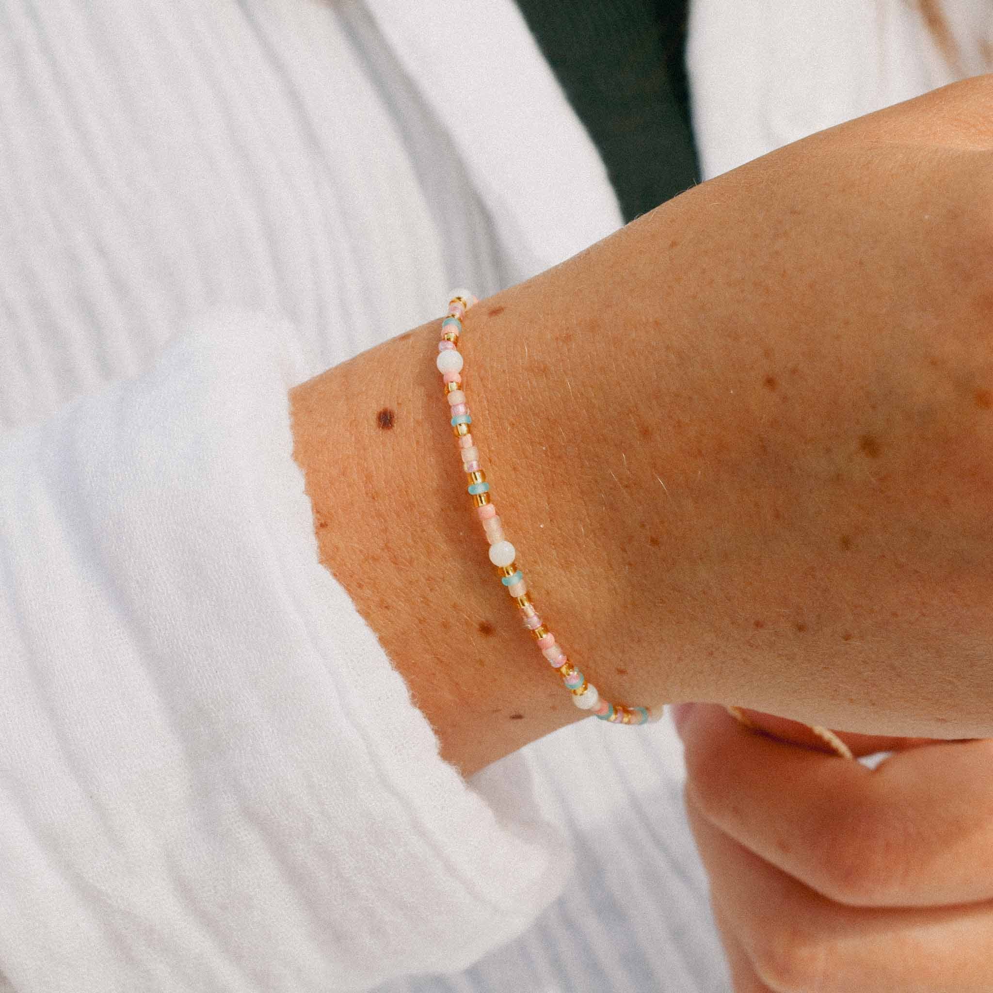 Pineapple Island Surya Golden Hour Beaded Bracelet - Pink/White/Gold
