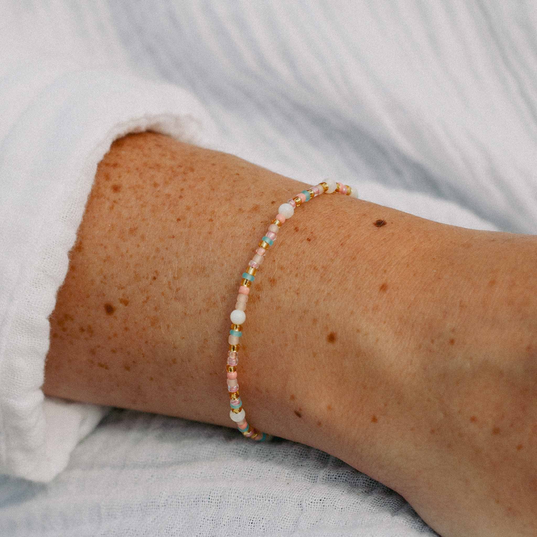 Pineapple Island Surya Golden Hour Beaded Bracelet - Pink/White/Gold