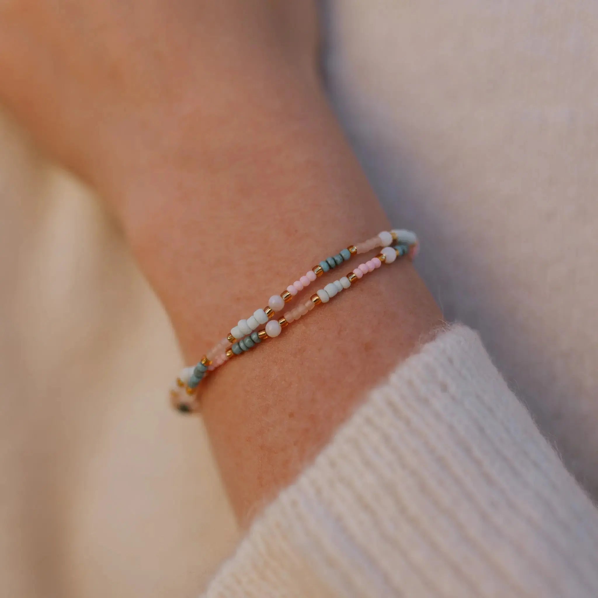 Pineapple Island Kemboja Pastel Endless Summer Bracelet - Pink/Turquoise/White