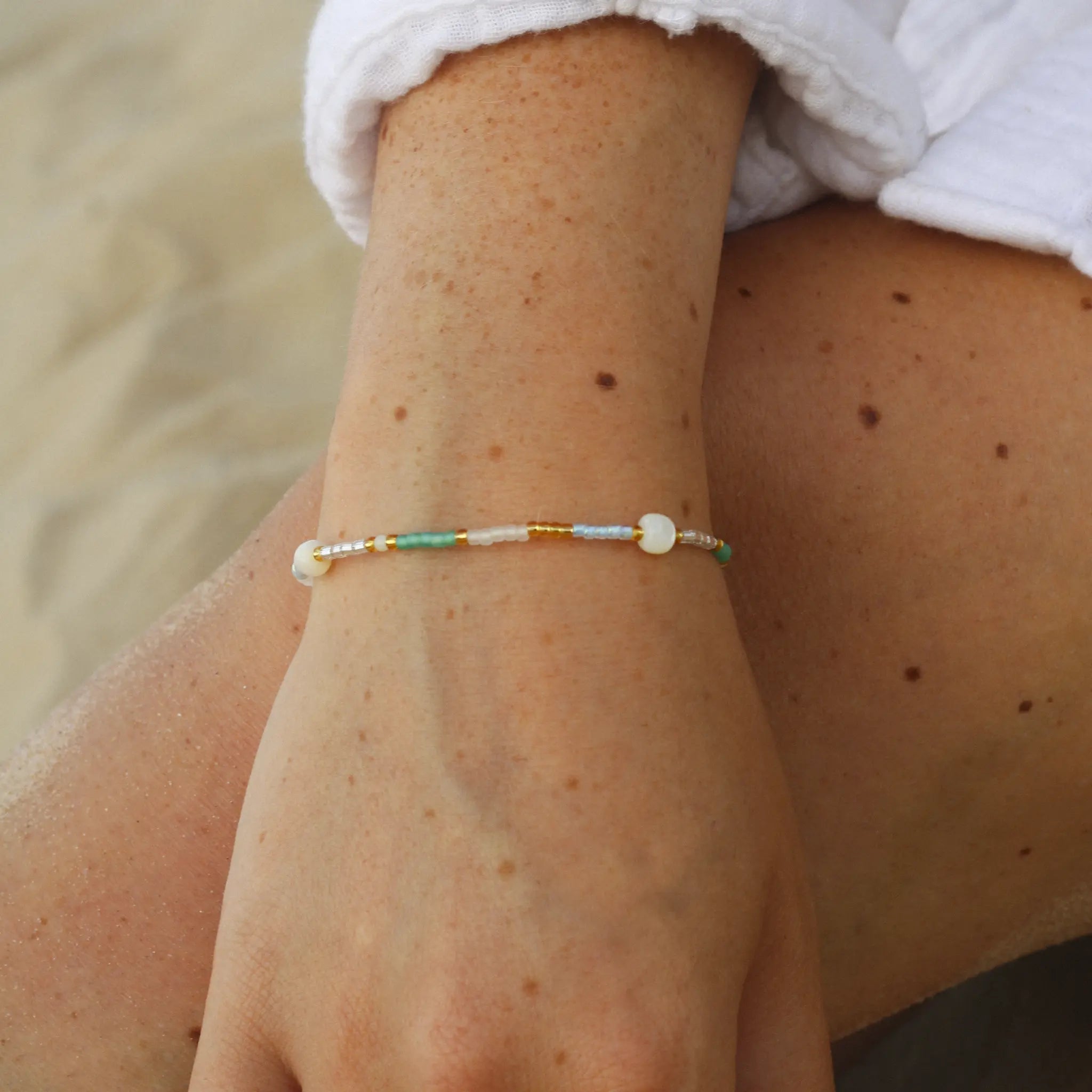 Pineapple Island Pasang Golden Hour Bracelet - Gold/White/Multi