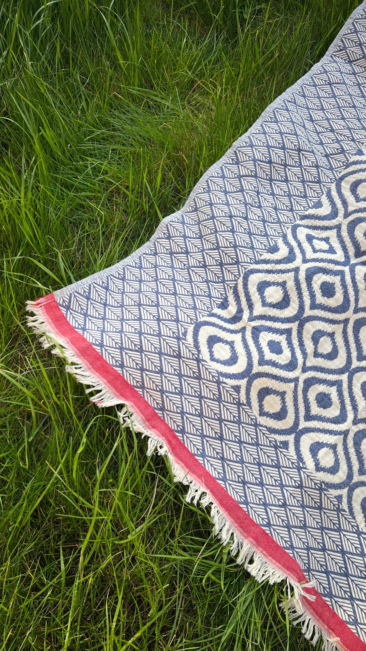 Weavico - Turkish Throw Blanket 100% Cotton - Navy/Red