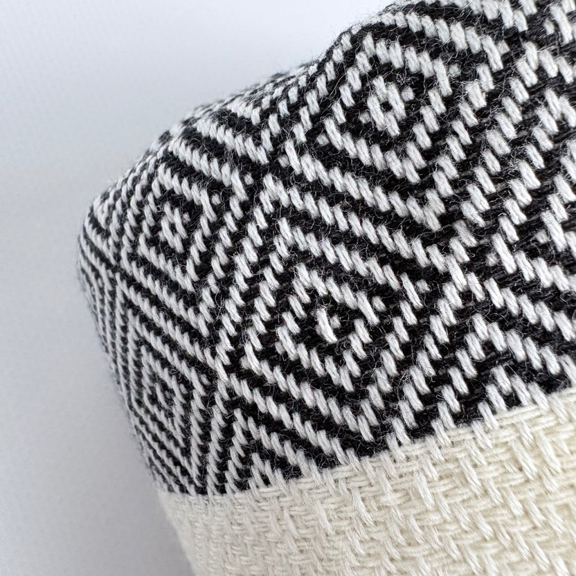 Weavico - Diamond Turkish Beach Towel - 100% Cotton - Black