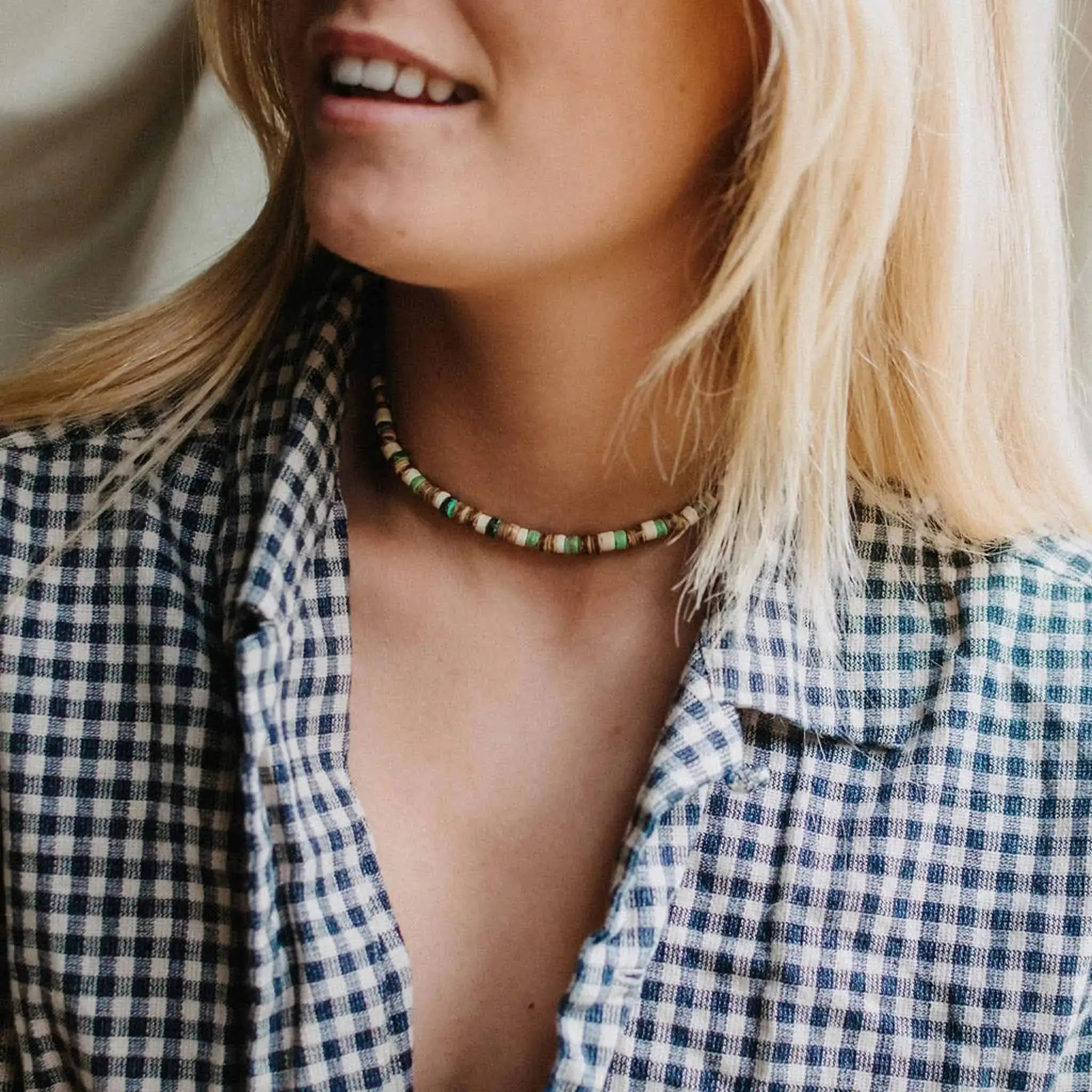 Pineapple Island Laut Turquoise Wood Necklace - Green/Brown