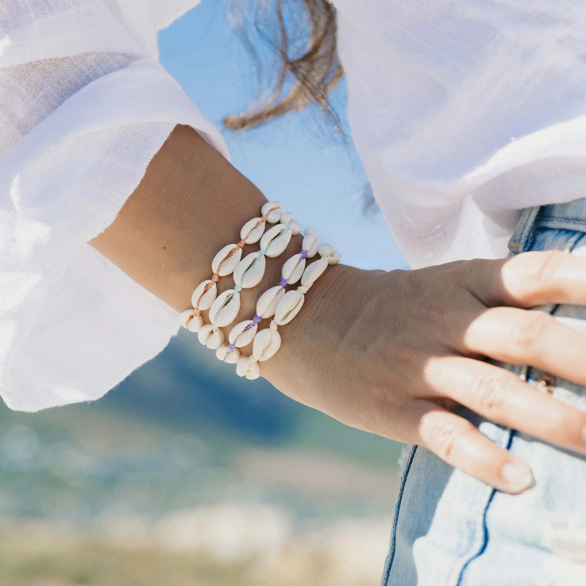 Pineapple Island Livadi Cowrie Shell Surf Bracelet - Cream