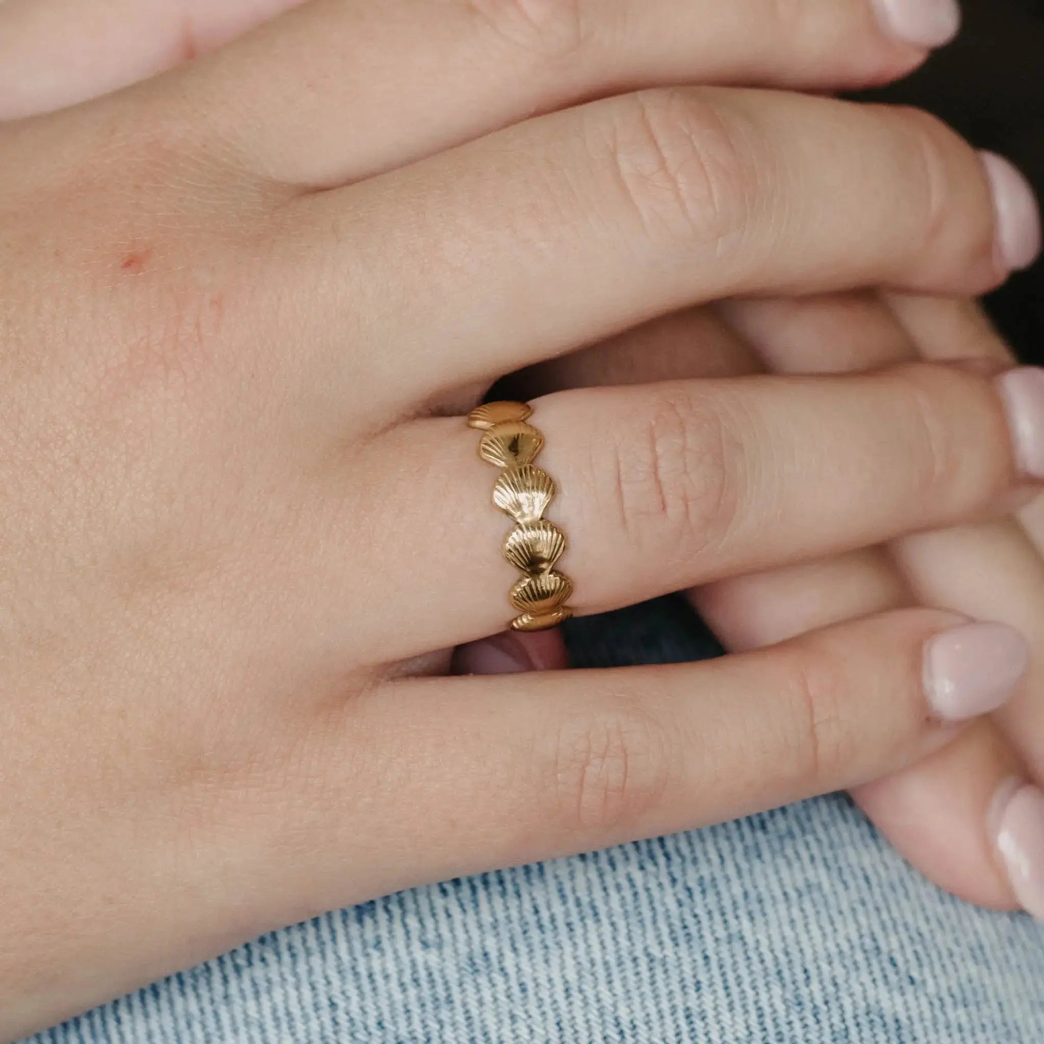 Pineapple Island Seashell Ring - Gold