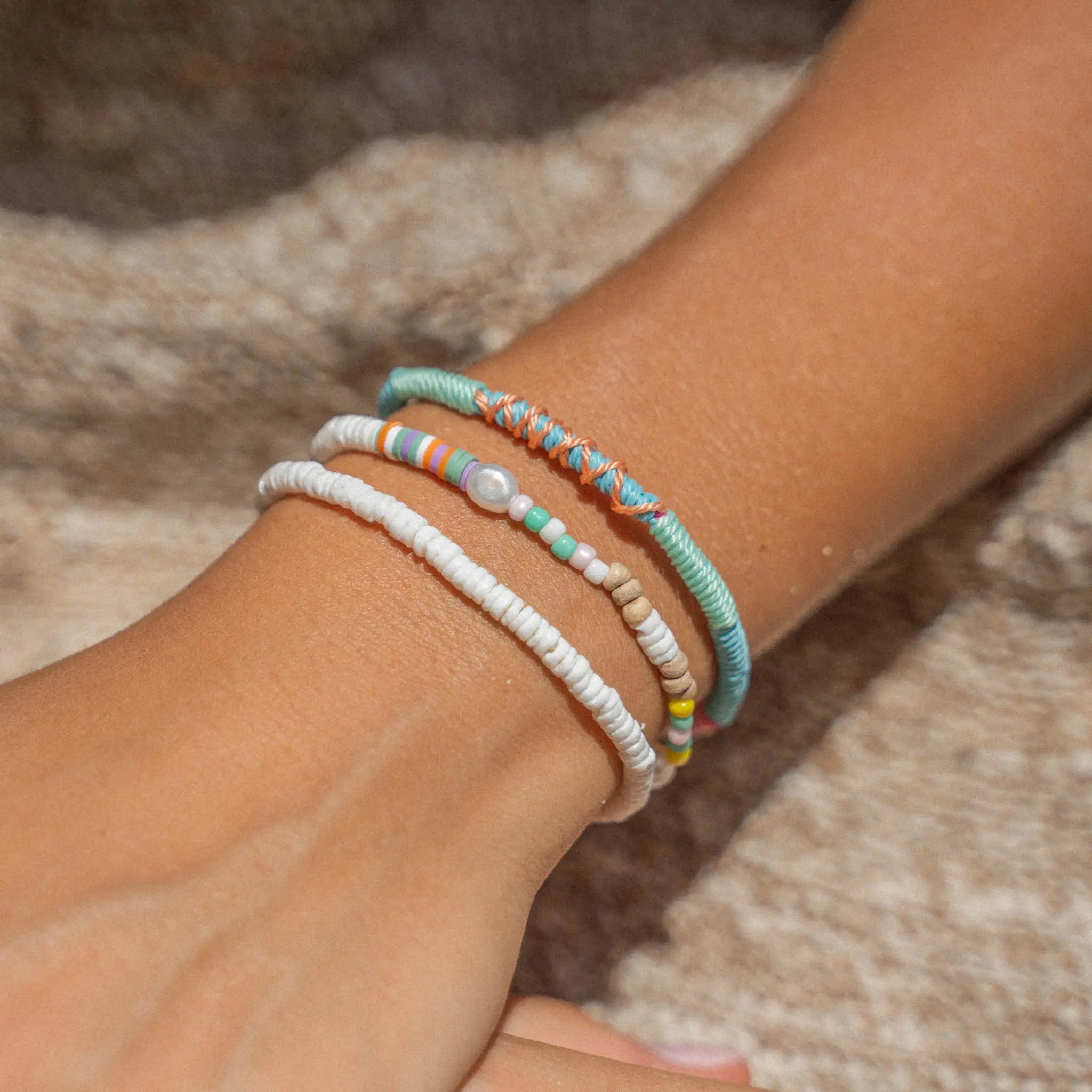 Pineapple Island Kailua Beach Bracelet Set - Pink/White/Blue/Green