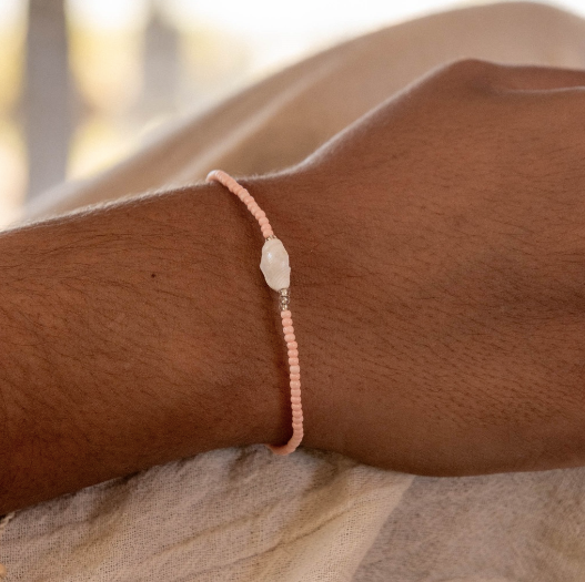 Pineapple Island Mauna Loa Shell Bracelet - Peach