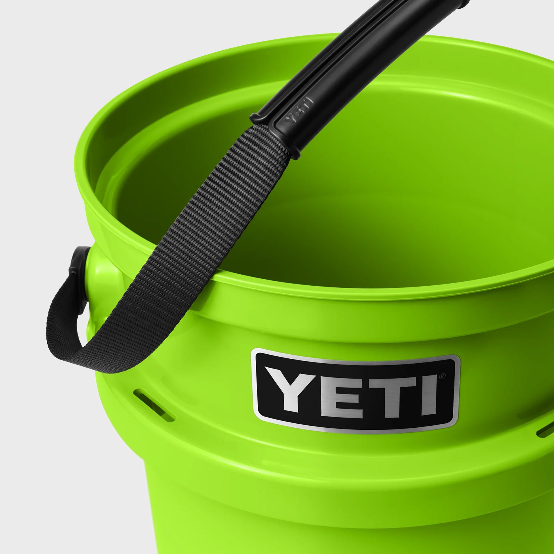Yeti Loadout 5G Bucket - Venom - ManGo Surfing