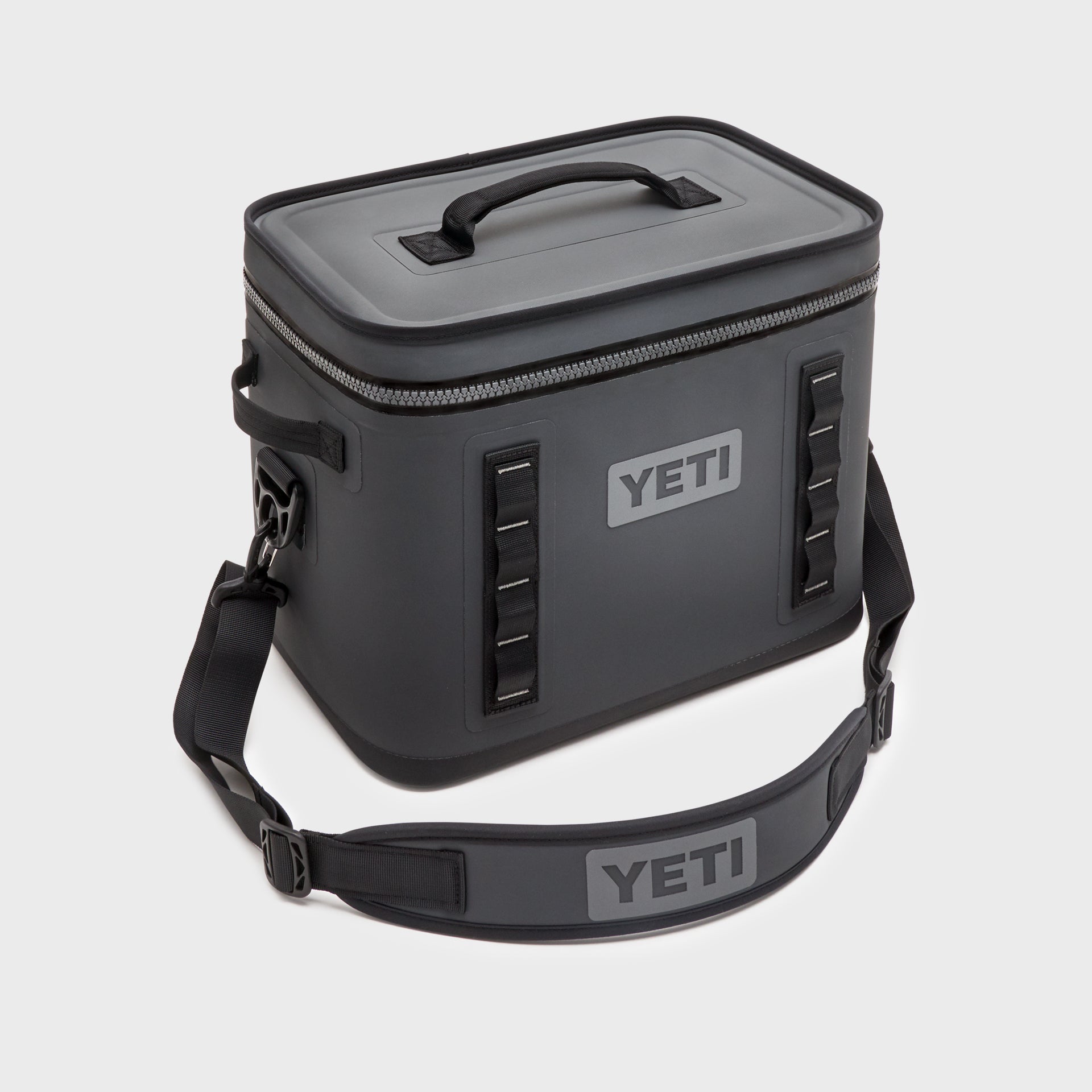 Yeti Hopper Flip 18 Soft Cooler / Charcoal - ManGo Surfing