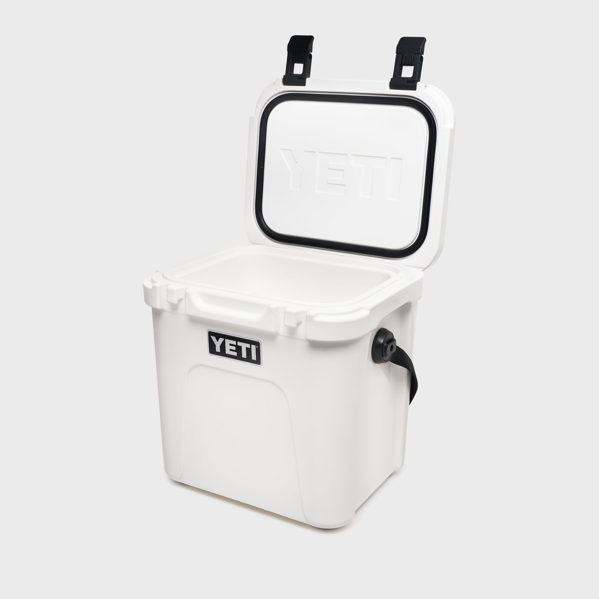 Yeti Roadie 24 Hard Cooler - White - ManGo Surfing