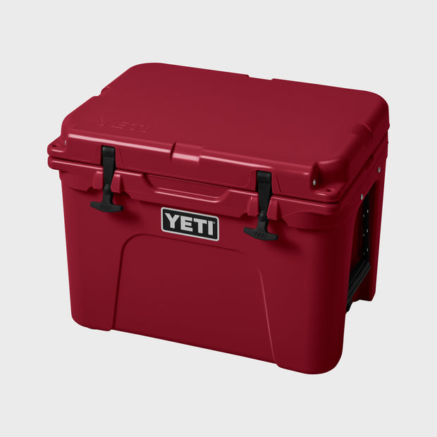 Tundra 35 - Hard Cooler - Harvest Red - ManGo Surfing