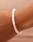 Puka Shell and Frosted Bead Stretch Bracelet / Pink - ManGo Surfing